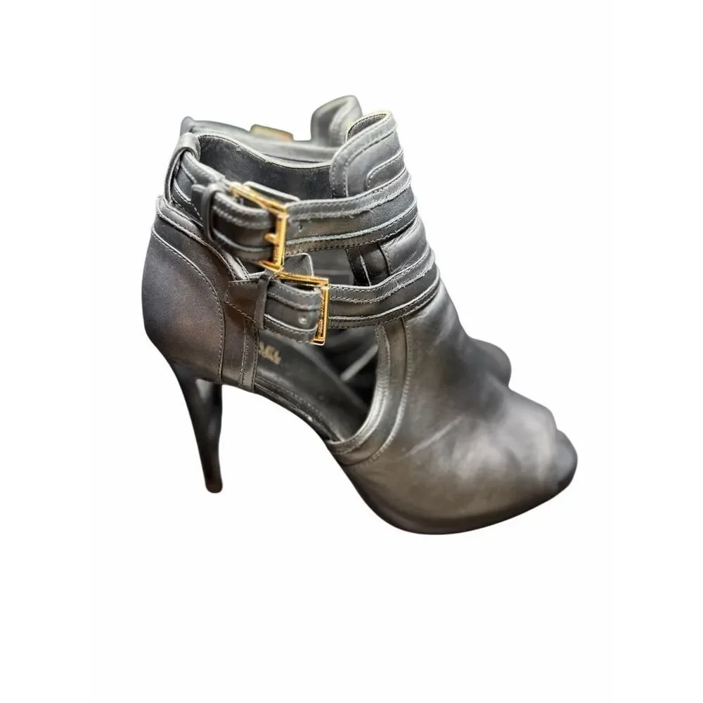 Michael Kors Black Leather Healed Booties- size 8.5